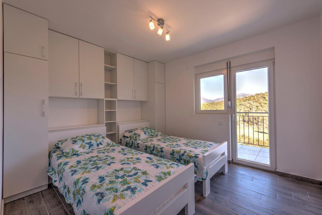 Villa Sandy Apartments Tivat Buitenkant foto
