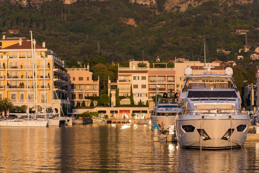 Villa Sandy Apartments Tivat Buitenkant foto